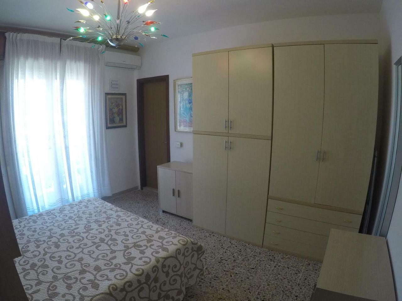 Caorle Economy Apartments Экстерьер фото